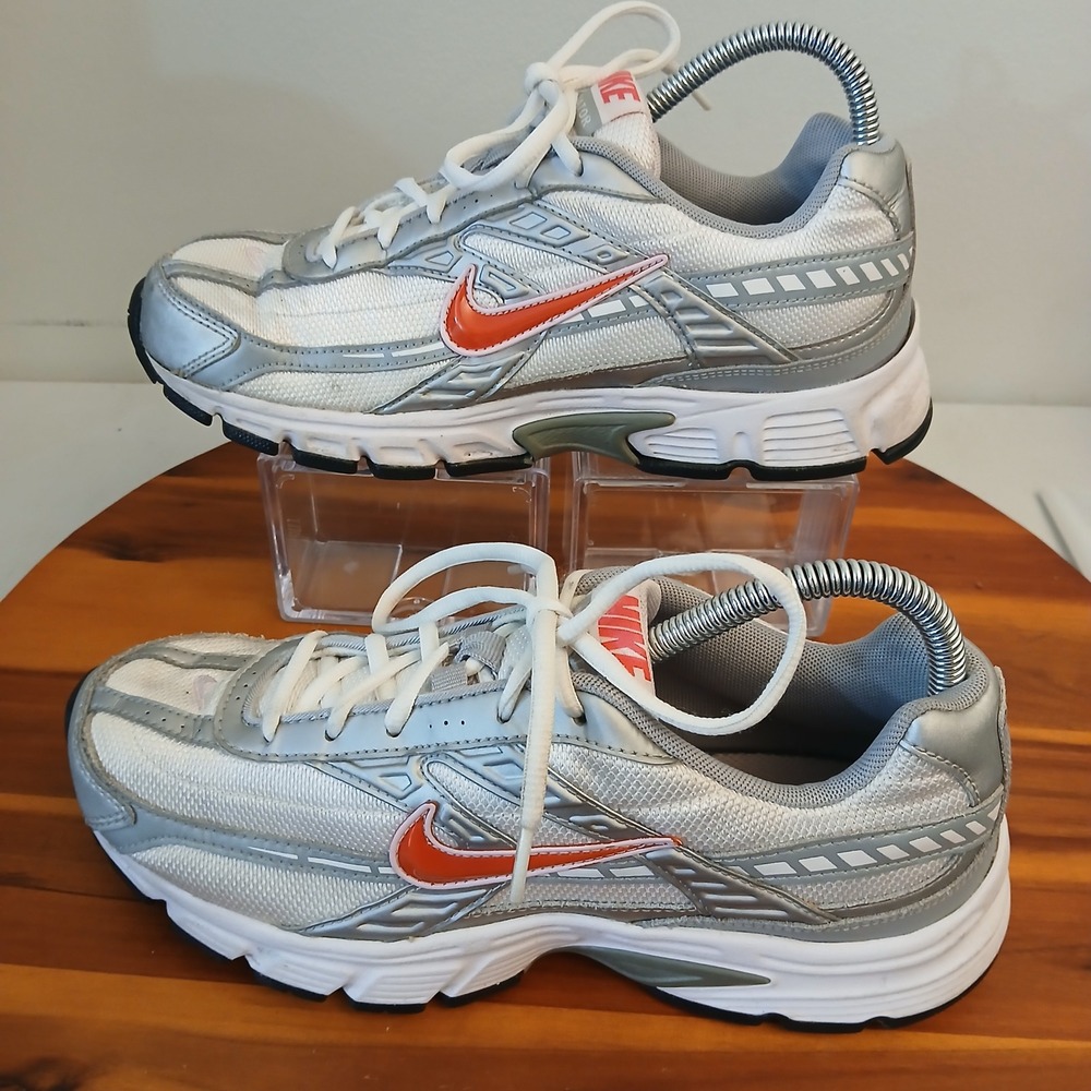 Nike Initiator Womens 9 Silver Running Shoes Sneakers 394053-101